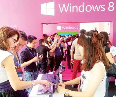 Thú vị và mới mẻ… trên 10 đầu ngón tay với Windows 8