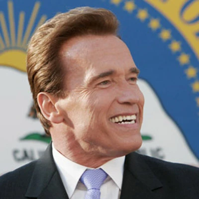 Cựu Thống đốc bang California Arnorld Schwarzenegger nhận giải Công dân thế giới 2012