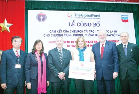 Chevron cam kết tài trợ 1 triệu đô la Mỹ cho chương trình phòng chống HIV/AIDS tại Việt Nam