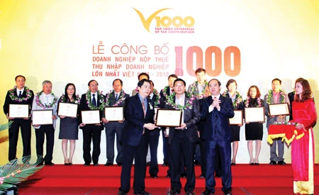 Vinh danh TRUSTBank tại Lễ công bố bảng xếp hạng V1000