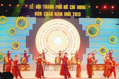 Khai mạc lễ hội TPHCM đón chào năm mới 2013