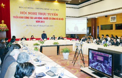 Thủ tướng Nguyễn Tấn Dũng: Tập trung quyết liệt công tác giảm nghèo, giải quyết việc làm