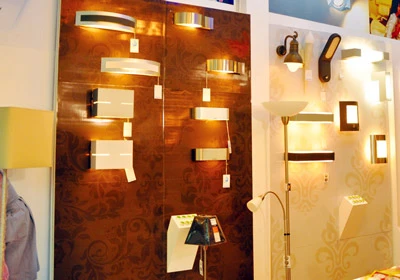 Lld mở rộng hệ thống showroom đèn trang trí Philips