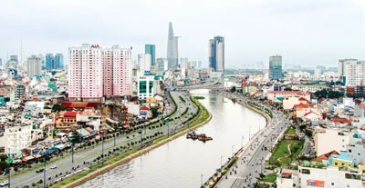 Đồng chí Lê Thanh Hải, Ủy viên Bộ Chính trị, Bí thư Thành ủy thành phố Hồ Chí Minh: Dựa vào dân, cùng chủ động, sáng tạo chăm lo nhân dân