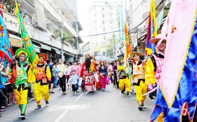 Rực rỡ Hội Nguyên tiêu