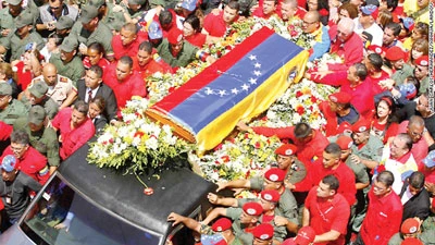 “Tổng thống Hugo Chavez sống mãi”
