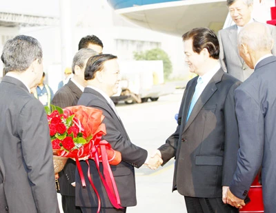 Thủ tướng Nguyễn Tấn Dũng hội kiến Tổng Bí thư, Chủ tịch nước Lào và Thủ tướng Campuchia