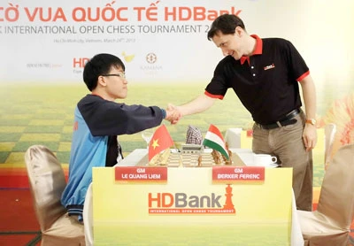 Lê Quang Liêm đăng quang cờ vua HDBank