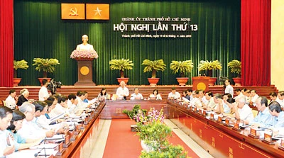 Khai mạc Hội nghị Thành ủy TPHCM lần thứ 13: Tìm giải pháp giữ đà tăng trưởng