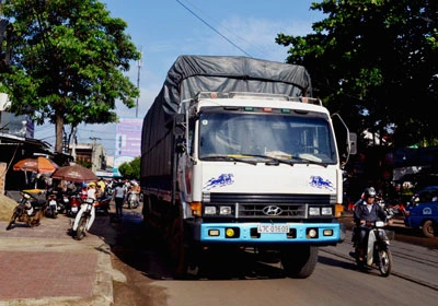 Đắk Lắk: Xe tải đè chết một nữ công nhân