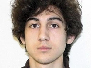 Đã bắt sống nghi phạm 19 tuổi đánh bom tại Boston