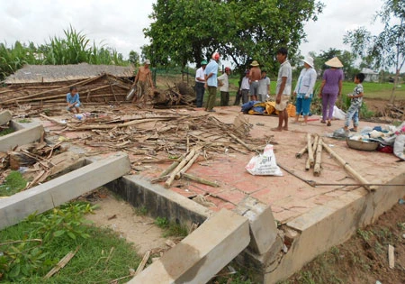 23 căn nhà bị thiệt hại do lốc xoáy ở Trà Vinh
