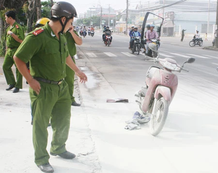 Xe gắn máy tự bốc cháy khi lưu thông