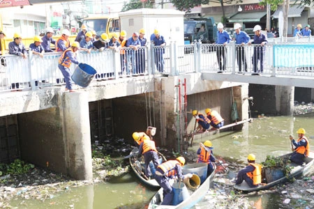 Chung tay bảo vệ môi trường vì lợi ích cộng đồng