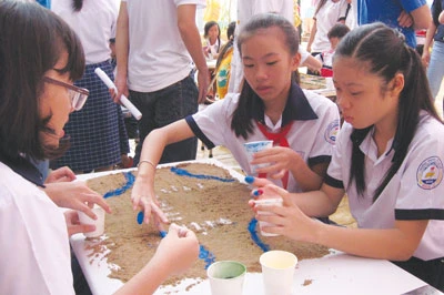 Học luật giao thông qua thực tiễn: Một mô hình sáng tạo