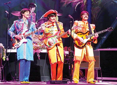 The Beatles lên sân khấu Broadway