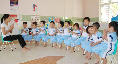TPHCM hoàn thành phổ cập giáo dục mầm non cho trẻ 5 tuổi: Vẫn chưa hết lo!