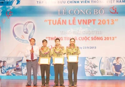 Tuần lễ VNPT - Bàn giao hệ thống điều hành điện tử Quốc hội cho Văn phòng Quốc hội