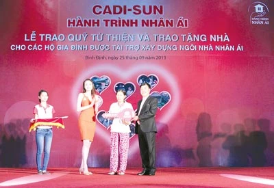 Quỹ CADI-SUN Hành Trình Nhân Ái trao nhà cho 5 hộ nghèo tại Bình Định