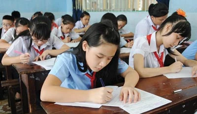 Cuộc thi “Prudential - Văn hay chữ tốt” lần thứ 14: Sôi động vòng thi cấp quận, huyện