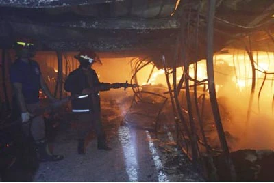 Cháy nhà máy dệt may ở Bangladesh, ít nhất 10 người chết