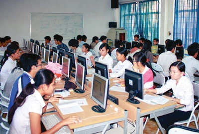 Đóng học phí gấp 1,5 lần