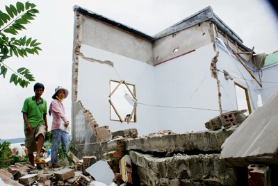 Lâm Đồng: Đất nứt "xé" nhà dân