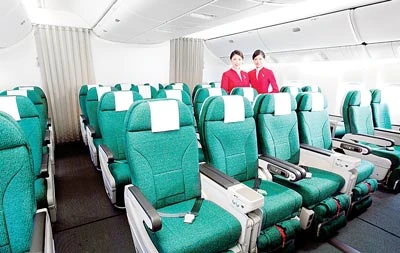 Cathay Pacific mở rộng hạng ghế phổ thông cao cấp đến những tuyến bay khu vực