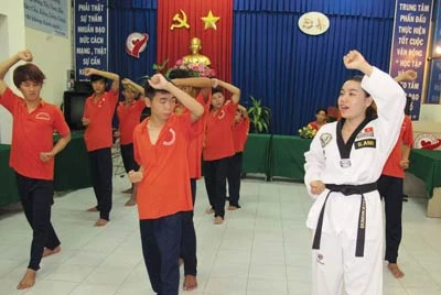 Học Bác, sáng đời ta