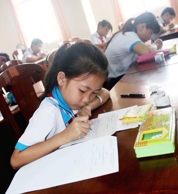 Cuộc thi Prudential - Văn hay chữ tốt: Trên 100 học sinh dự vòng chung kết cấp tỉnh tại Cần Thơ và Trà Vinh