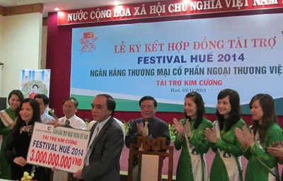 Festival Huế 2014: Hội ngộ tinh hoa văn hóa 5 châu lục