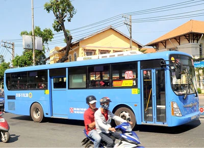 Phát triển xe buýt sử dụng năng lượng sạch ở TPHCM: Đã có khởi đầu tốt