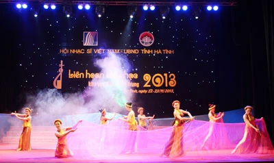 Khai mạc Liên hoan Âm nhạc Bắc miền Trung 2013 tại Hà Tĩnh