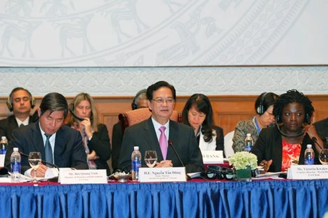 Việt Nam tiếp tục kiên trì đẩy mạnh tái cơ cấu kinh tế