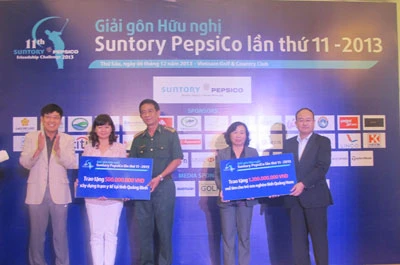 Giải Gôn Hữu nghị Suntory Pepsico đóng góp từ thiện 1,7 tỷ đồng