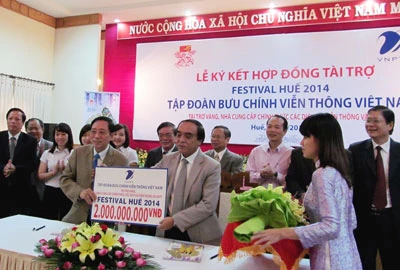 VNPT hỗ trợ báo chí tác nghiệp tại Festival Huế 2014