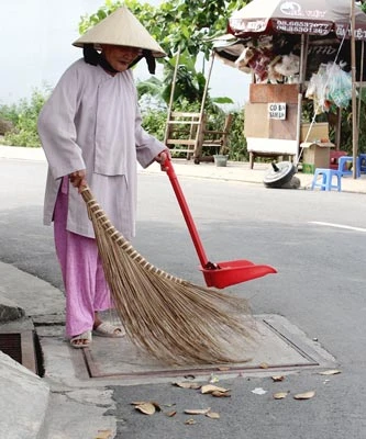 Người làm đẹp khu phố