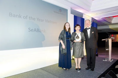 SeABank nhận giải “Bank of the year Vietnam 2013”: Giải thưởng của năm, chiến lược cho tương lai