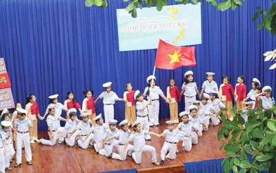 Tình yêu biển đảo từ một trường tiểu học