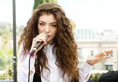 Tour diễn đầu tiên của Lorde