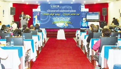 Quay số tổng kết chương trình “Sinh nhật Vàng - Ngàn niềm vui”: Chúc mừng khách hàng may mắn trúng giải đặc biệt 1 tỷ đồng