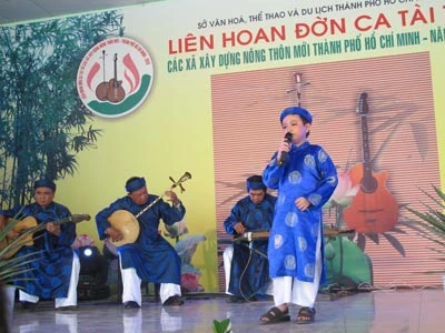 Liên hoan đờn ca tài tử TPHCM năm 2013 - CLB Đờn ca tài tử quận 3 đoạt giải Hoa sen Vàng