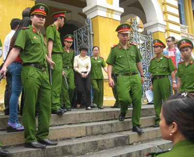 Các bị cáo khai “Làm sai do tin tưởng Huyền Như”