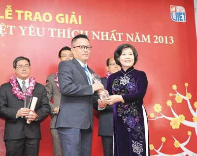 VIETTOURS nhận giải “Dịch vụ mice hàng đầu” năm 2013