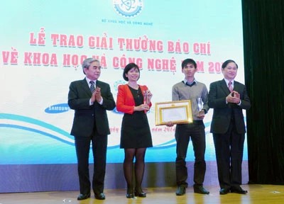 Báo Sài Gòn Giải Phóng đoạt giải Nhất giải thưởng Báo chí về KH-CN 2013