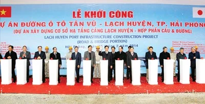 Khởi công xây dựng cầu vượt biển lớn nhất Việt Nam