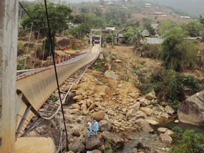 Lai Châu: Đứt cầu treo, 7 người chết và 30 người bị thương nặng