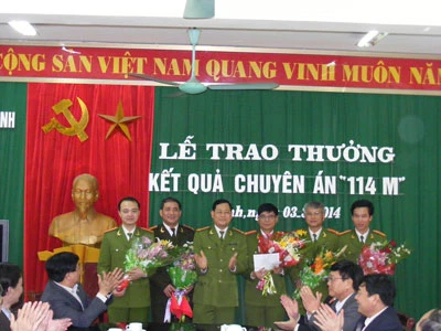 Thưởng nóng ban chuyên án phá đường dây ma túy từ Lào về Việt Nam