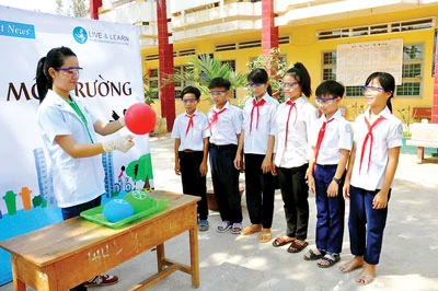 Bayer khởi động chương trình “Trò chuyện về Môi trường” với học sinh tiểu học các tỉnh Đồng bằng sông Cửu Long