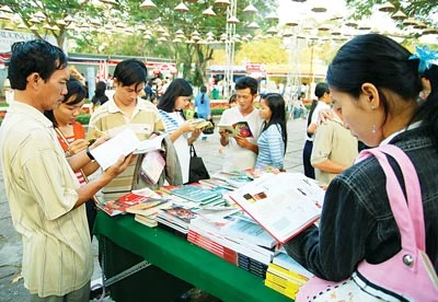 Ngành xuất bản: Trăn trở tìm lối ra